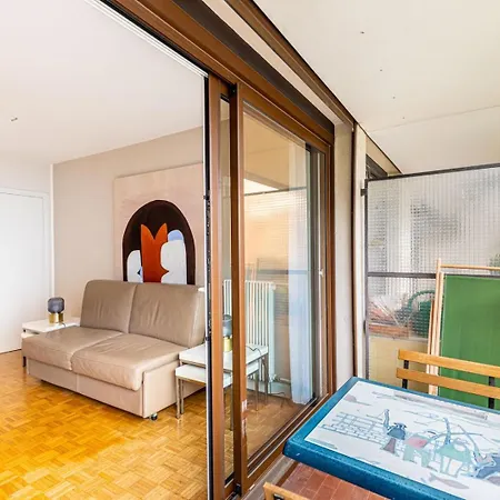 Gustready - Moderne Dans Le 14e Apartment